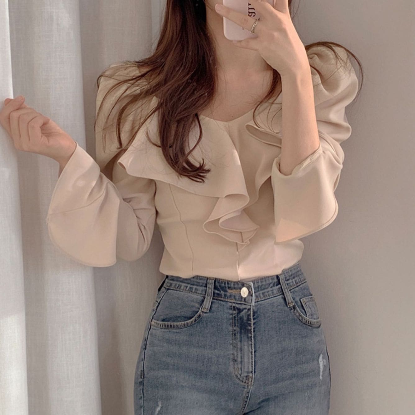 トップス シャツ ブラウス カーディガン レギュラー丈 袖あり 長袖 ボリューム袖 オフショルダー スリム タイト フリル ポリエステル かわいい きれいめ シンプル 大人 上品 おしゃれ お洒落
