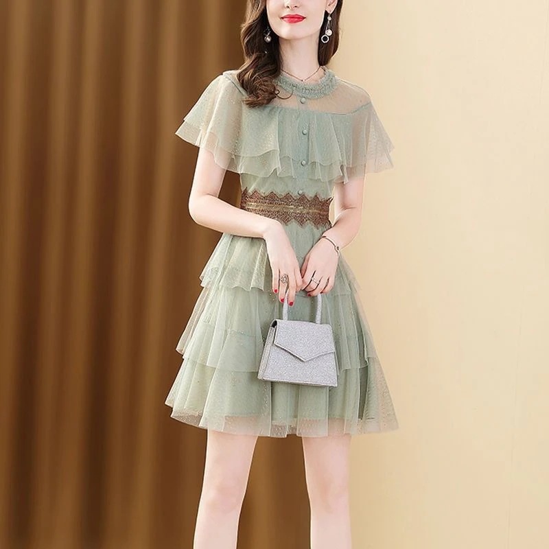 女性のためののメッシュドレス女性らしい気質とスリムフィット