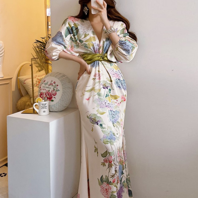 ワンピース ロングワンピース 5分袖 ボリューム袖 深Vネック ウエストマーク セミフレア かわいい 大人可愛い きれいめ シンプル 上品 おしゃれ 大人女子 こなれ感 個性的 主役級 存在感 春 夏