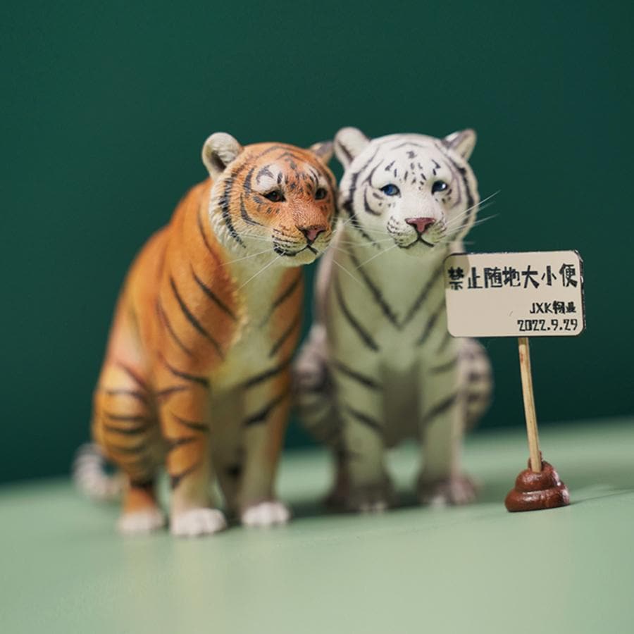 JXK 1/12 サイズ 虎 可愛い しゃがみ半分のトラ 動物 リアル フィギュア PVC プラモデル プレミアム 模型 オリジナル スタチュー 完成品 虎好き プレゼント
