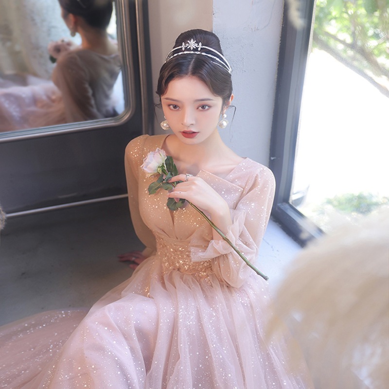 女性のためのピンクのイブニングドレス2024夏シンプルな宴会スタイル長袖芸術試験ホストドレス