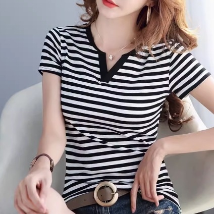 レディース トップス Tシャツ ミディアム丈 半袖 袖あり Vネック 襟なし Aライン 薄手 綿 かわいい 大人可愛い シンプル カジュアル おしゃれ ナチュラル 無地 ストライプ 柄 夏 秋 女性用