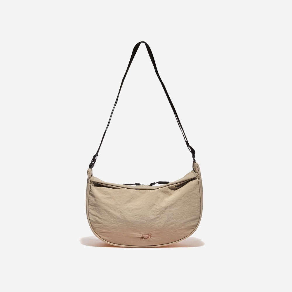 ニューバランスデイリークロスボディバッグ NBGCEBE502-(35) ベージュ 5,917円