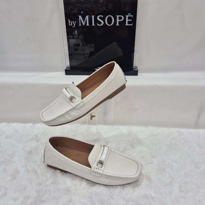 By 女性 クラシック メタル ポイント ローファー 112HT439SD010 WHITE 1 JJ 14,348円