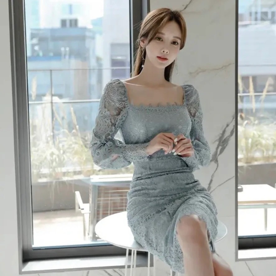 スクエアネックレースワンピース ワンピース ワンピドレス 膝丈 ひざ丈 膝下 ミディアム丈 袖あり 長袖 パフスリーブ スクエアネック タイト 細身 ストレート Iライン レース ハイウエスト 透け感