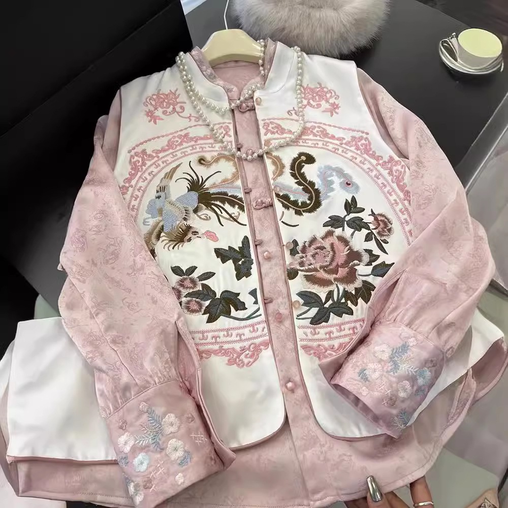 2ピースのユニークなトップスが重ねられた新しい中国スタイルのピンクのシャツとベストセット全体にマッチする超美しい春の衣装 6,732円