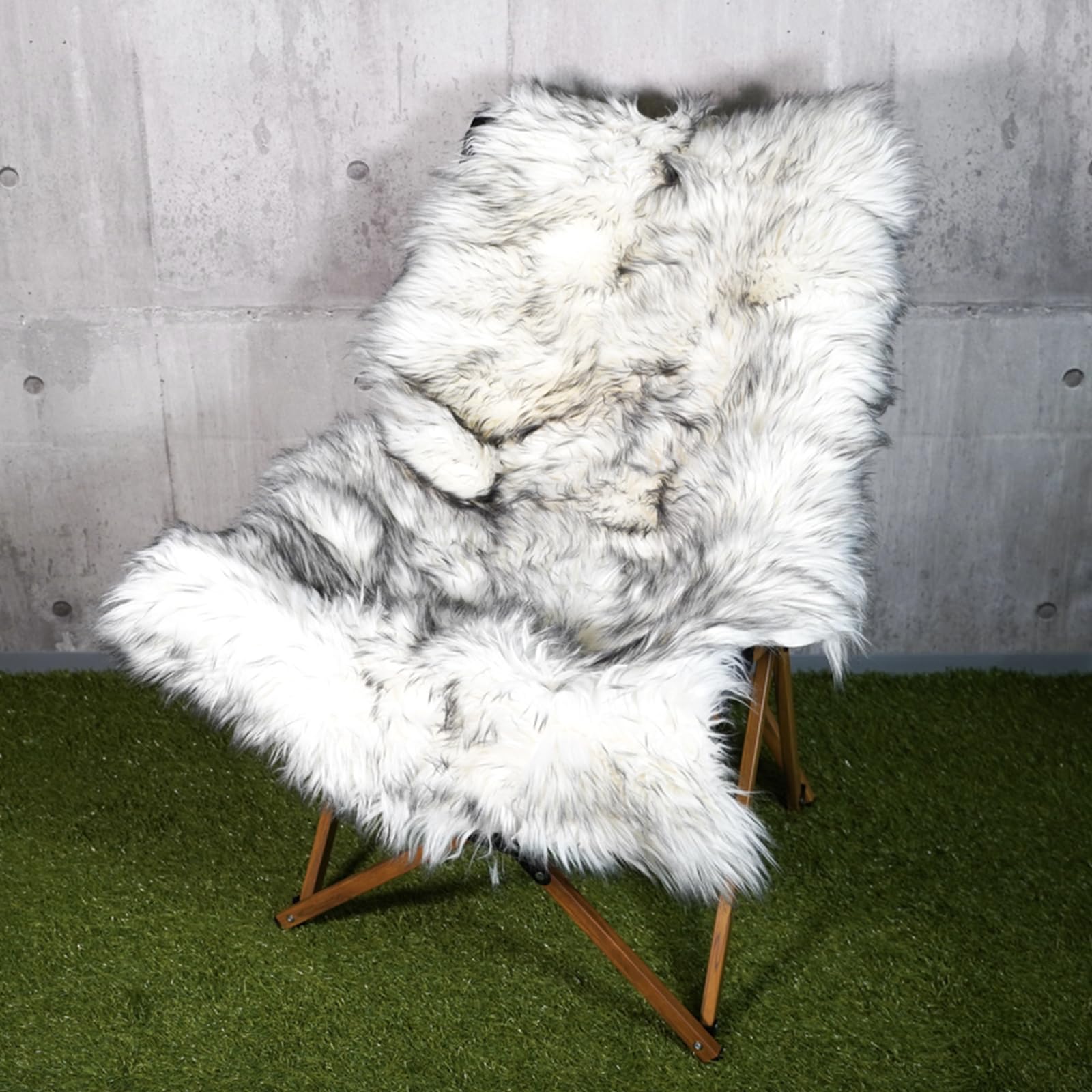 SWAG GEAR フェイクムートンラグ ムートンマット ふんわり柔らか 人工ウールマット長毛 絨毯 60×120cm アウトドアも快適に！ (White gray) 4,945円