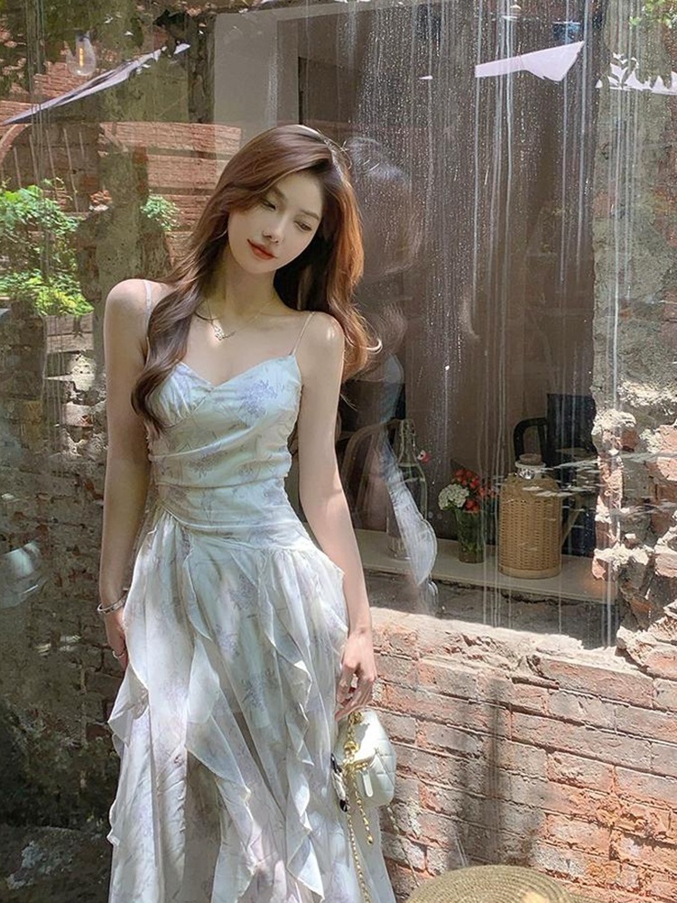 フランス純欲望水墨画プリントサスペンダードレス女性用ウエスト絞り気質と夏向けロングスカート優しいスタイル