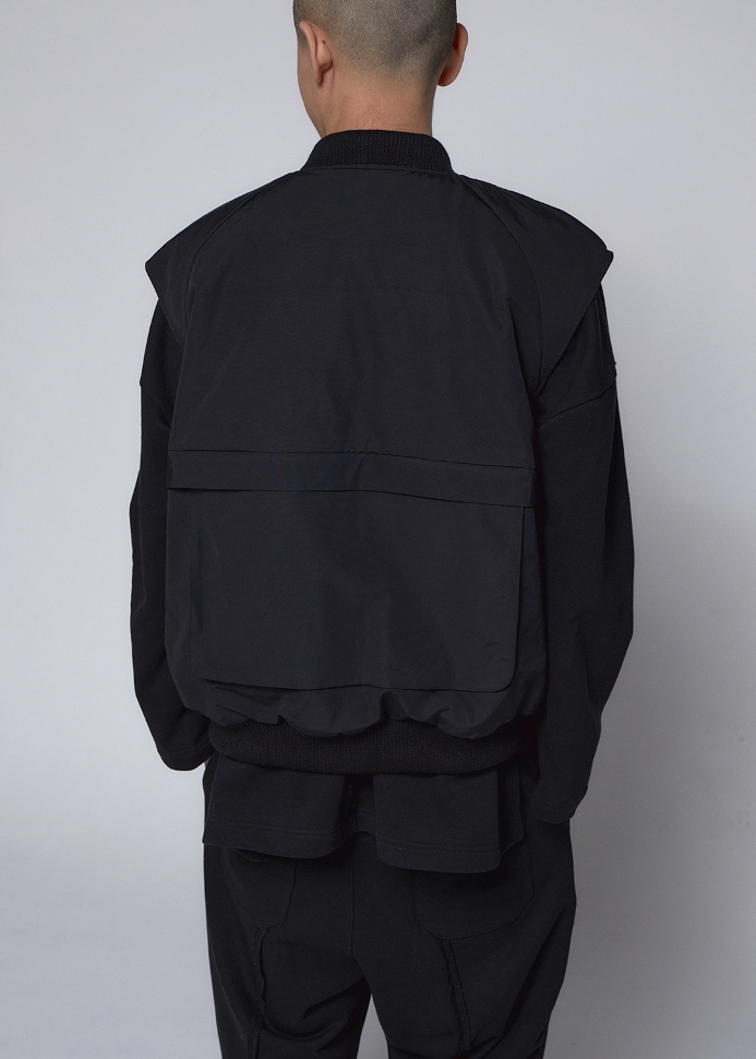 【IFEELLUCKY】 BACK POCKET VEST : BLACK