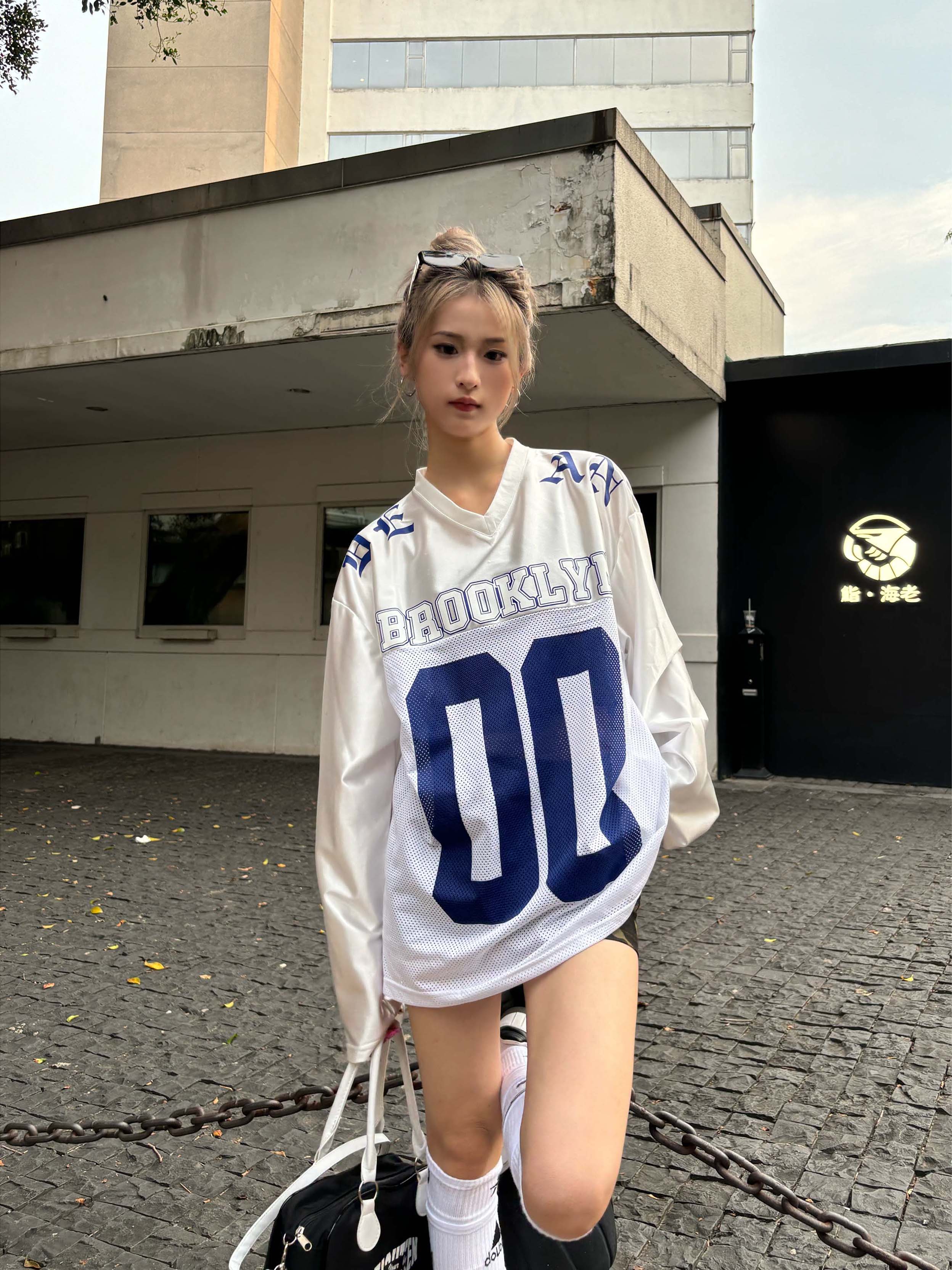 25 トップスバイカラー長袖TシャツかわいいK-PPレディースVネック韓国風衣装ルーズゆったりカジュアルおしゃれサイズ袖グラフィックシルエットファッション系サイドシャツフットスポーツT