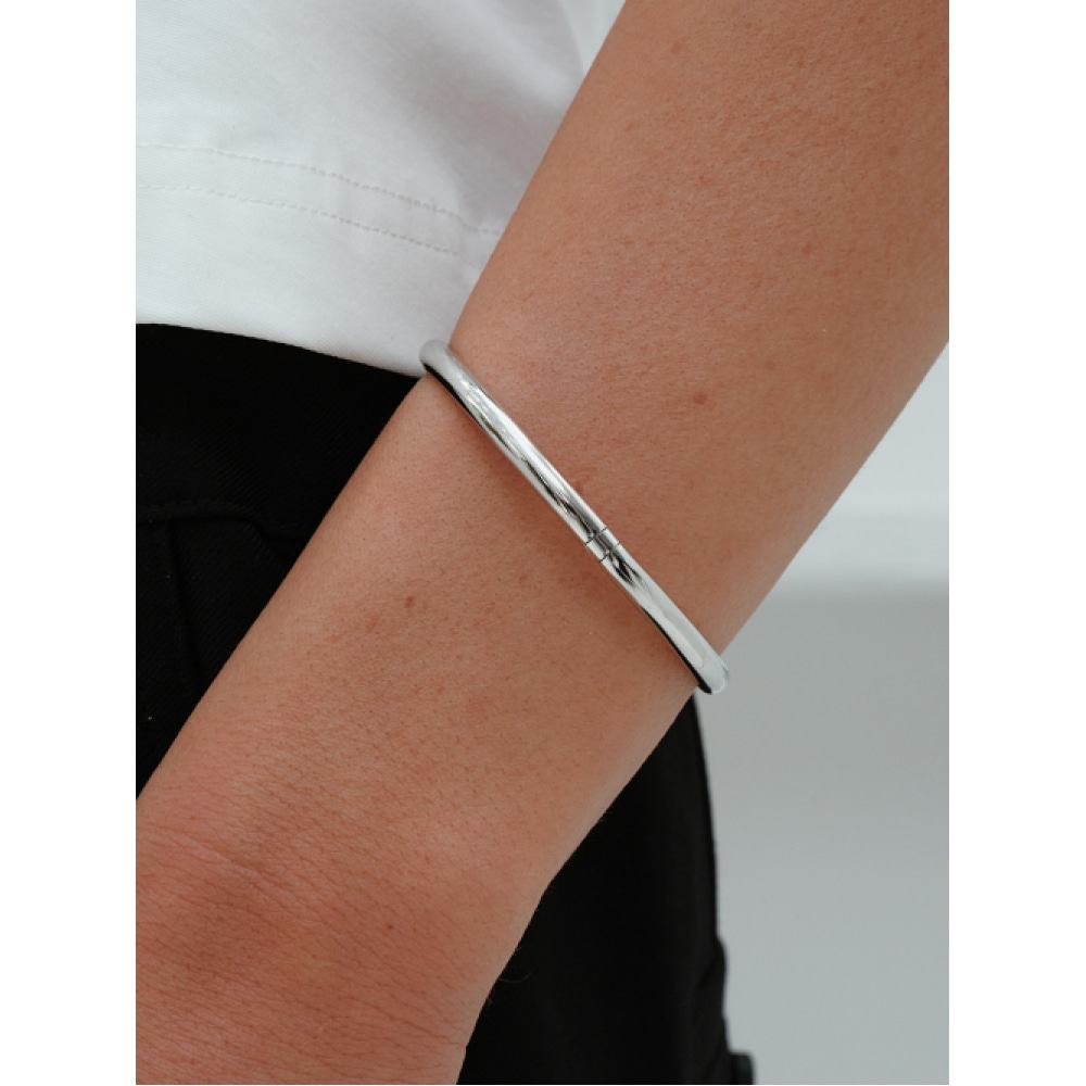 LUNNE シルバー 925 4mm エッセンシャル隠しクラスプバングルブレスレット #LSB31
