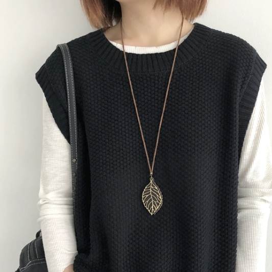 トップス ベスト ショート丈 袖なし 襟なし プルオーバー ニット かわいい 大人可愛い シンプル カジュアル 大人 上品 おしゃれ お洒落 かっこいい レトロ 大人女子 こなれ感 ラフ キュート 個 5,295円