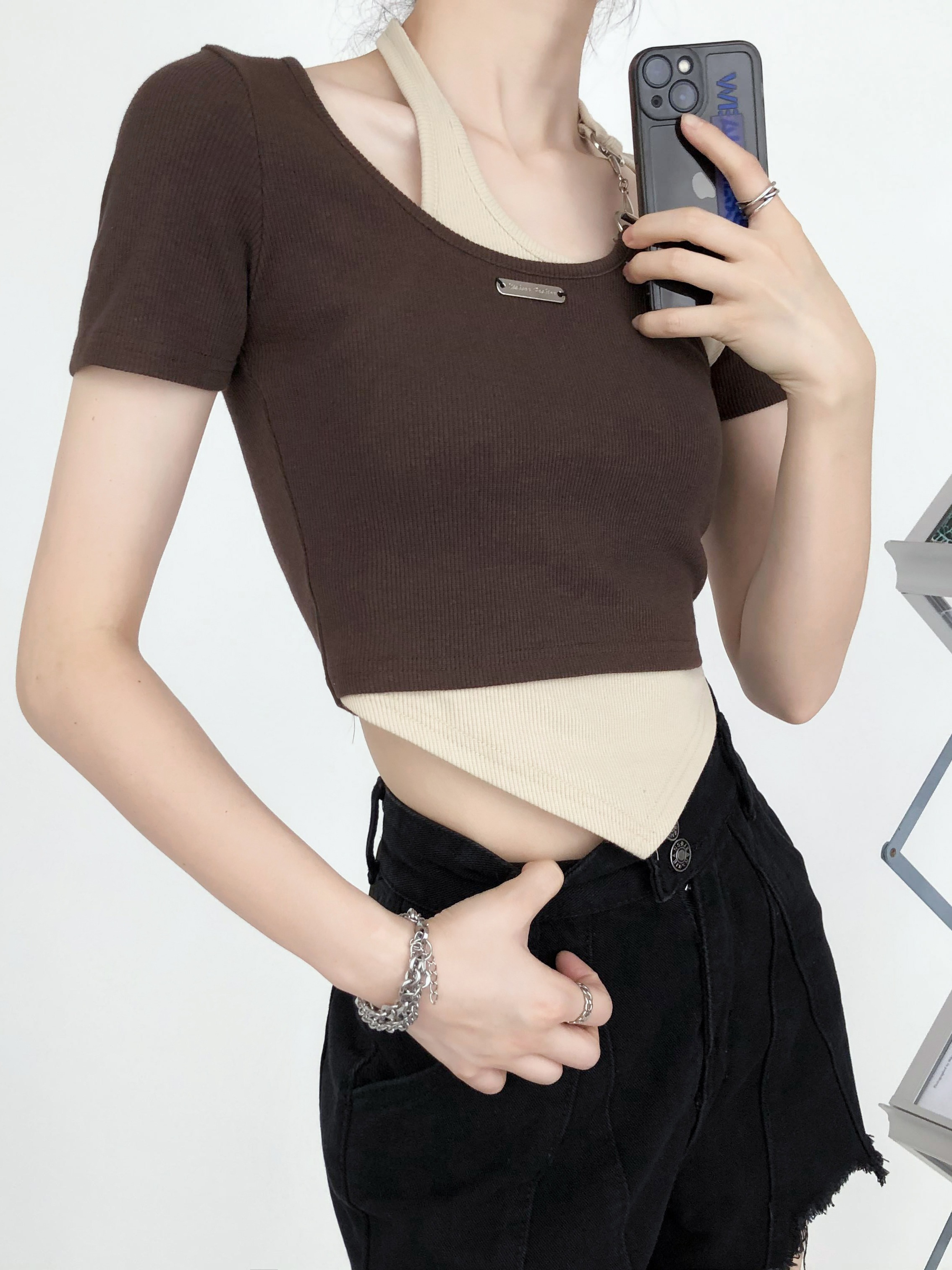 ショートスリーブ Tシャツ 女性 ホットガール サマー デザインセンス コントラスト カラー スリミング ショート トップ ＳＭＬ トップス 袖あり かわいい 大人可愛い きれいめ シンプル