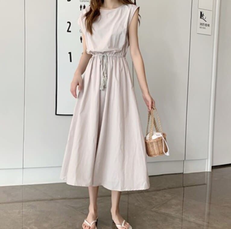 ワンピース デート かわいい 大人可愛い きれいめ シンプル カジュアル 大人 上品 おしゃれ ラウンドネック ノースリーブ リボン　ウエストマーク　無地 春夏　フレア Ａライン ロング丈 韓国