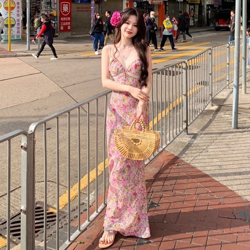 シーサイドリゾートスタイル花柄サスペンダードレス女性用2024年夏ホットガールセクシースリム気質フレンチロングスカート