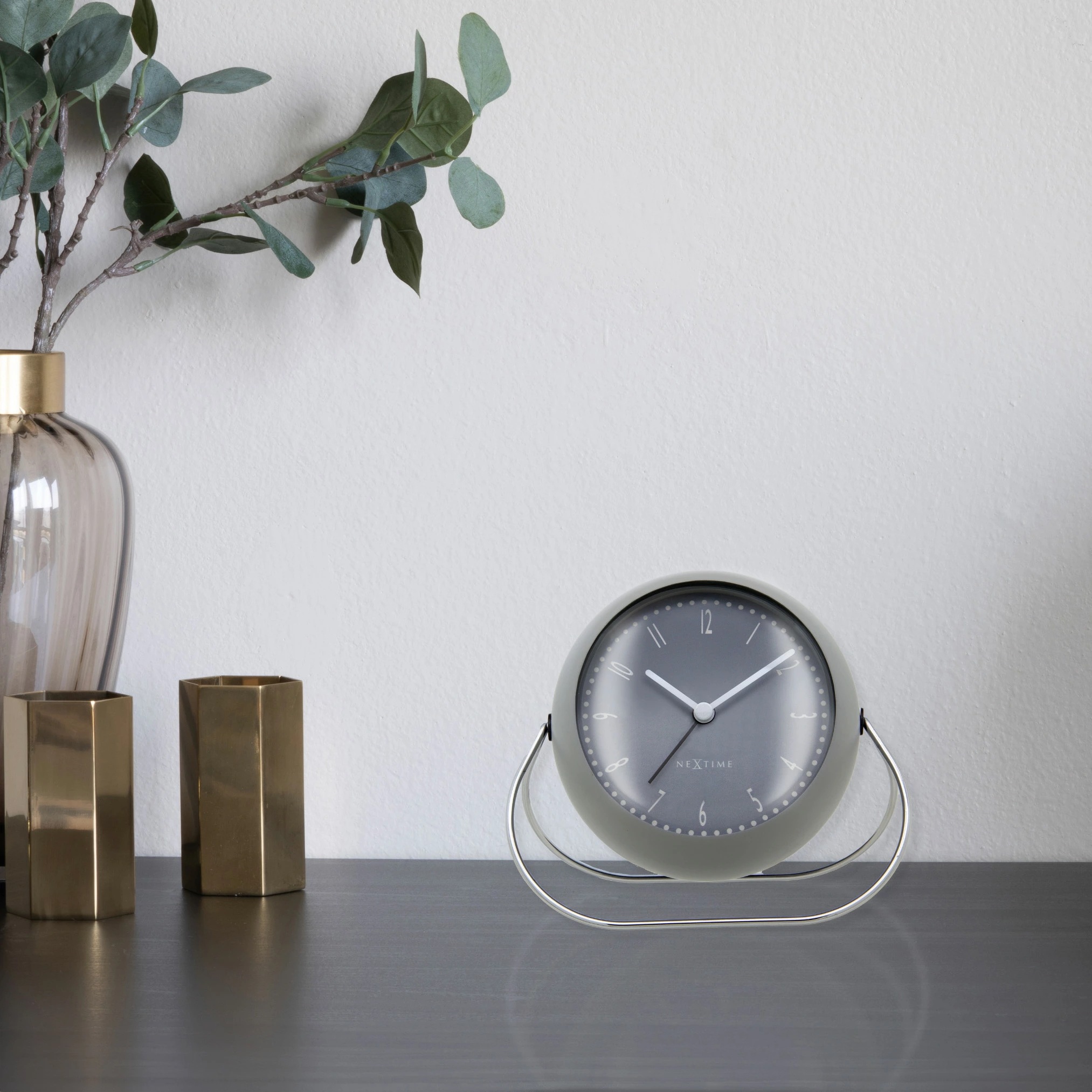 Bubble Alarm Clock 置き時計：table clock 時計 インテリア デザイン おしゃれ アート 引越し お祝い プレゼント ギフト モダンデザイン デザイン時計 かっこいい シ