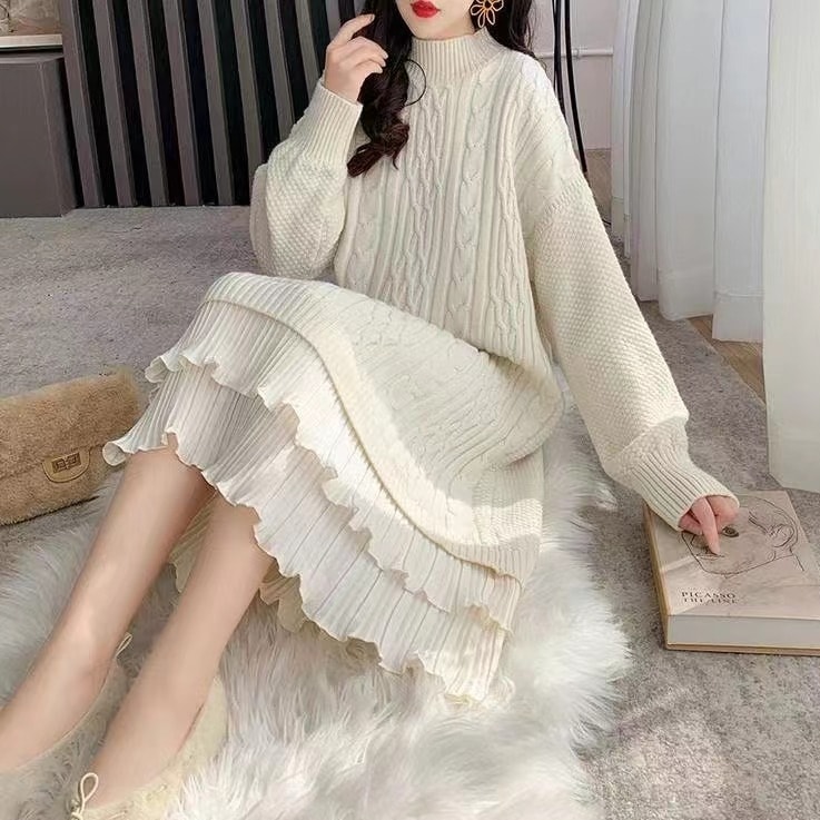 春新作 ニットワンピース 切り替え プリーツスカートの裾 体型カバー ラウンドネック 無地 ベーシックニット インナーワンピース