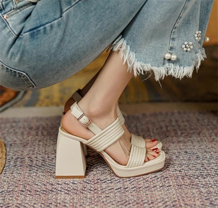 クーポン適用K 早い者勝ち 防水プラットフォーム ローマンサンダル 厚底 シンプル