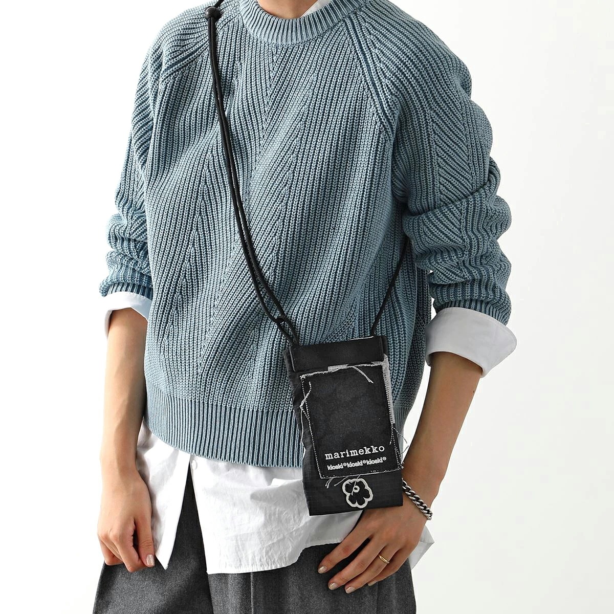marimekko マリメッコ ショルダーバッグ 092211 Funny Small Pocket Marimerkki ファニースモールポケット マルメッキ レディース フォンポーチ 鞄 992