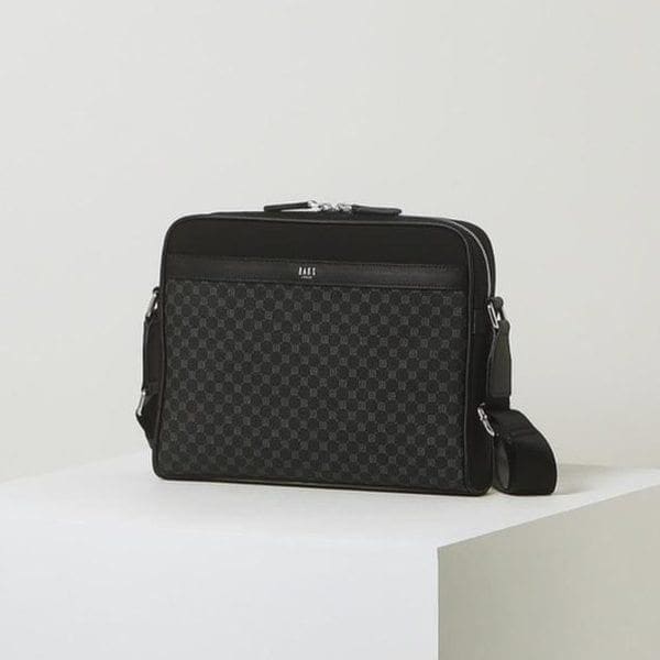 DBBA4E593BK [ルイスヒル] DD ルイスパターン ブラッククロスバッグ