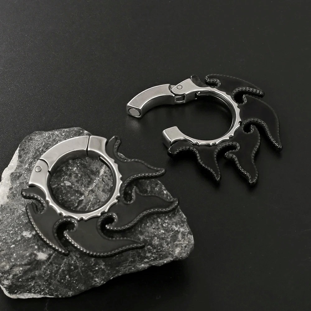 ボディピアス 0G ヒンジ付き ブラックトライバルイヤーハンガークリッカー 0ゲージ 装着簡単 ステンレス ワンタッチ 火炎 ユニーク 個性的 耳たぶ イヤーロブ 黒色 ct075xxxxxxxx