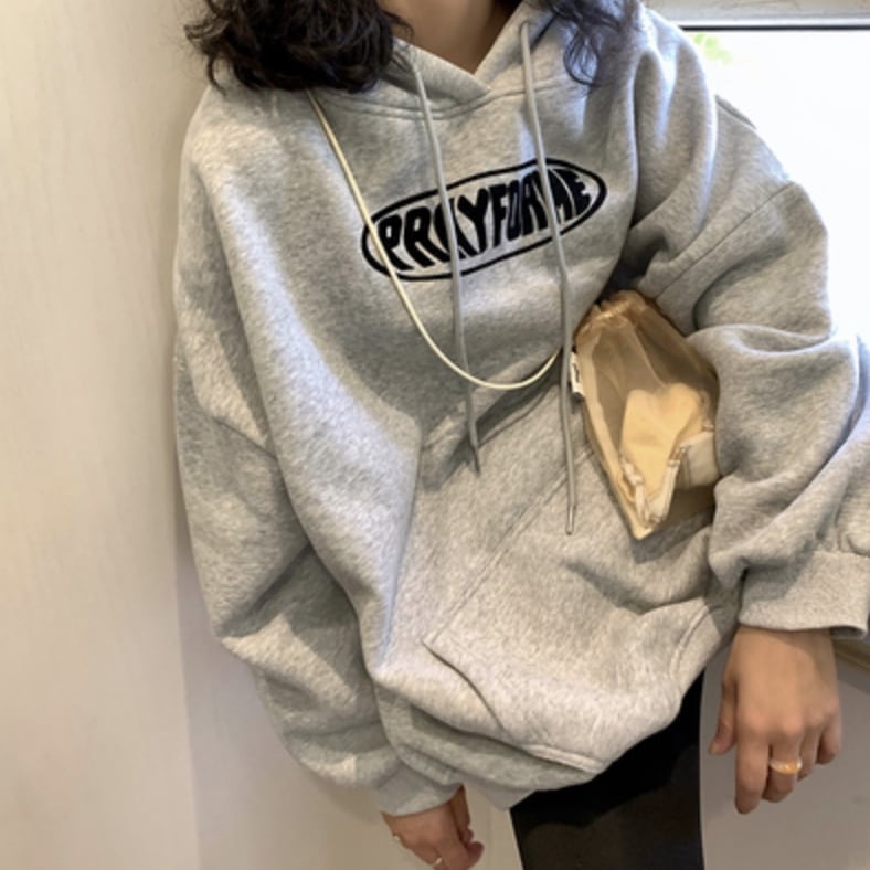 トップス デート パーカー フーディー 袖あり 長袖 かわいい 大人可愛い きれいめ シンプル カジュアル 大人 上品 おしゃれ お洒落 主役級 存在感 春 秋 オールシーズン 10代 20代 30代