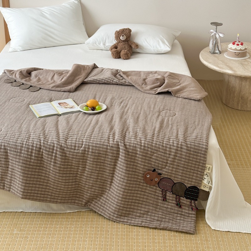 クラスaフルコットンキャタピラーベイビーサマーキルトダブルレイヤーエアンエアンエアンキルトキルトコットンコットコットコットコットコットコットコットコットコットコットコットコットコット