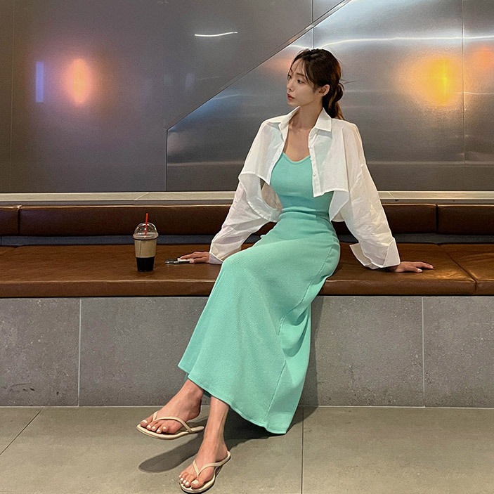 リブ フレア ワンピース マキシ丈 フレアタイプ ワンピ 襟なし スクエアネック エレガント 上品 袖なし 清楚 レトロ かわいい 大人可愛い おしゃれ フェミニン 大人女子 シンプル 抜け感 二次会