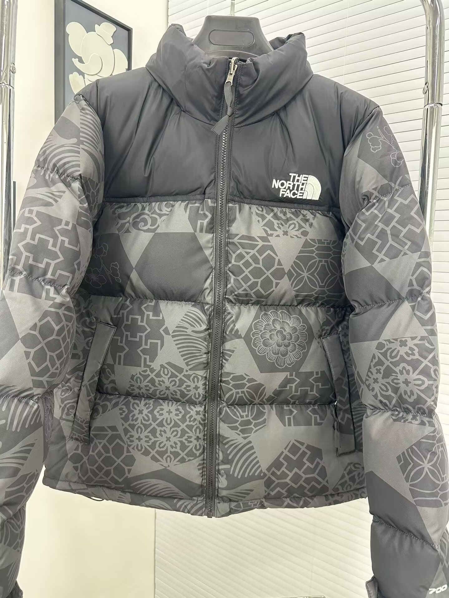 THE NORTH FACE 1996 Retro Nuptse IC Geo Tonal Print Jacket NF0A5IX4-3H3