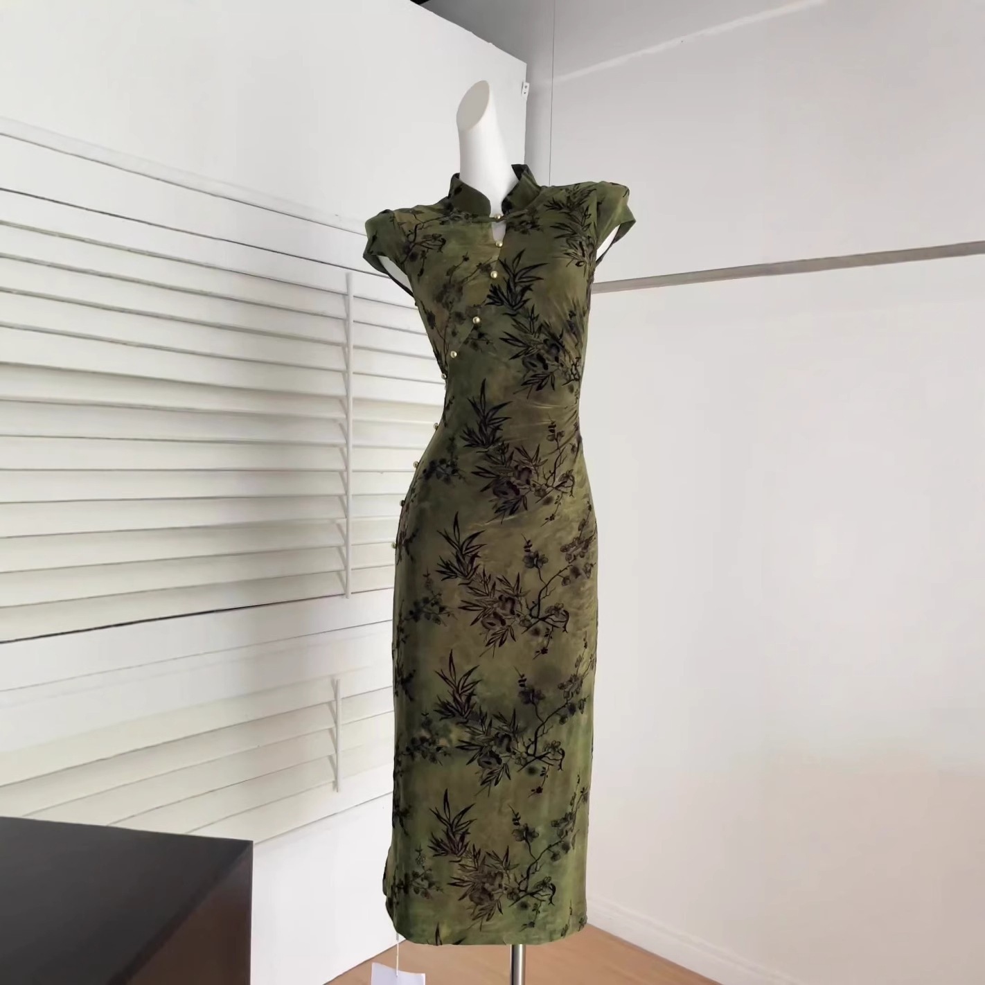 【急速出荷】凌茜恣禾新中式刺繍チャイナドレス襟改良チャイナドレス女透かし彫りウエストワンピース