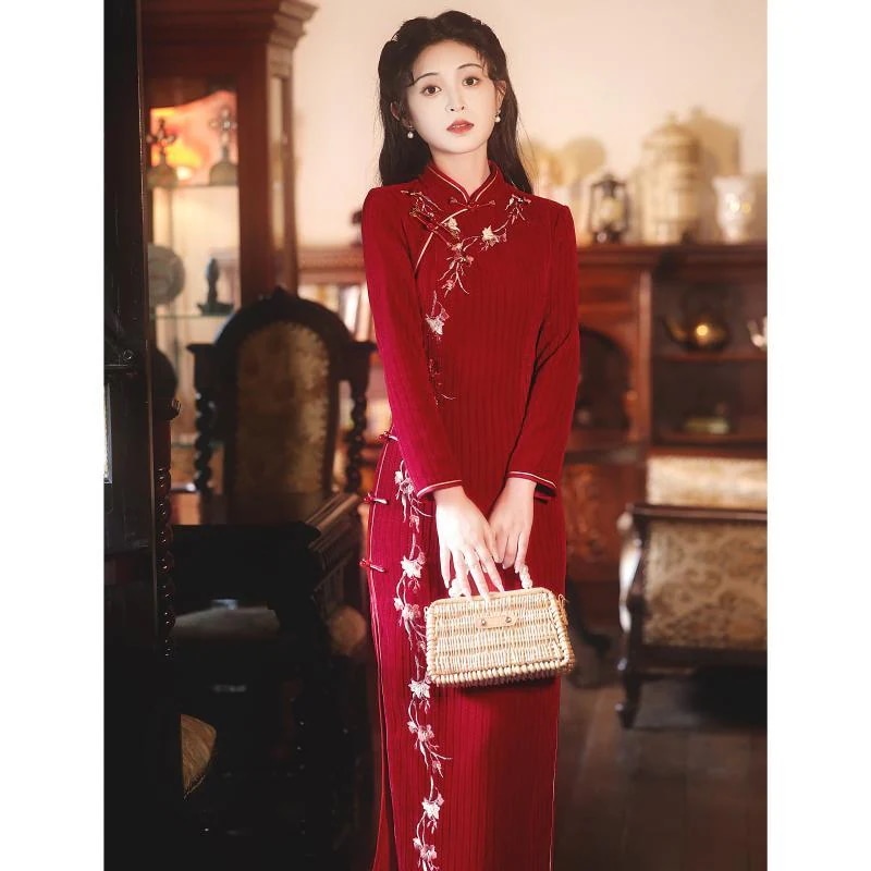 赤いチャイナドレス 2025 ウェア花嫁刺繍チャイナウェディングドレス婚約ドレス秋冬長袖