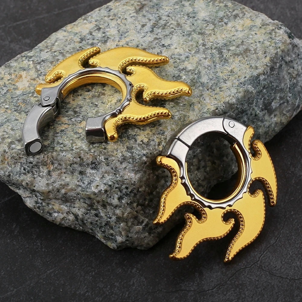 ボディピアス 0G ヒンジ付き ゴールドトライバルイヤーハンガークリッカー 0ゲージ 装着簡単 ステンレス ワンタッチ 火炎 ユニーク 個性的 耳たぶ イヤーロブ 金色 bc127xxxxxxxx