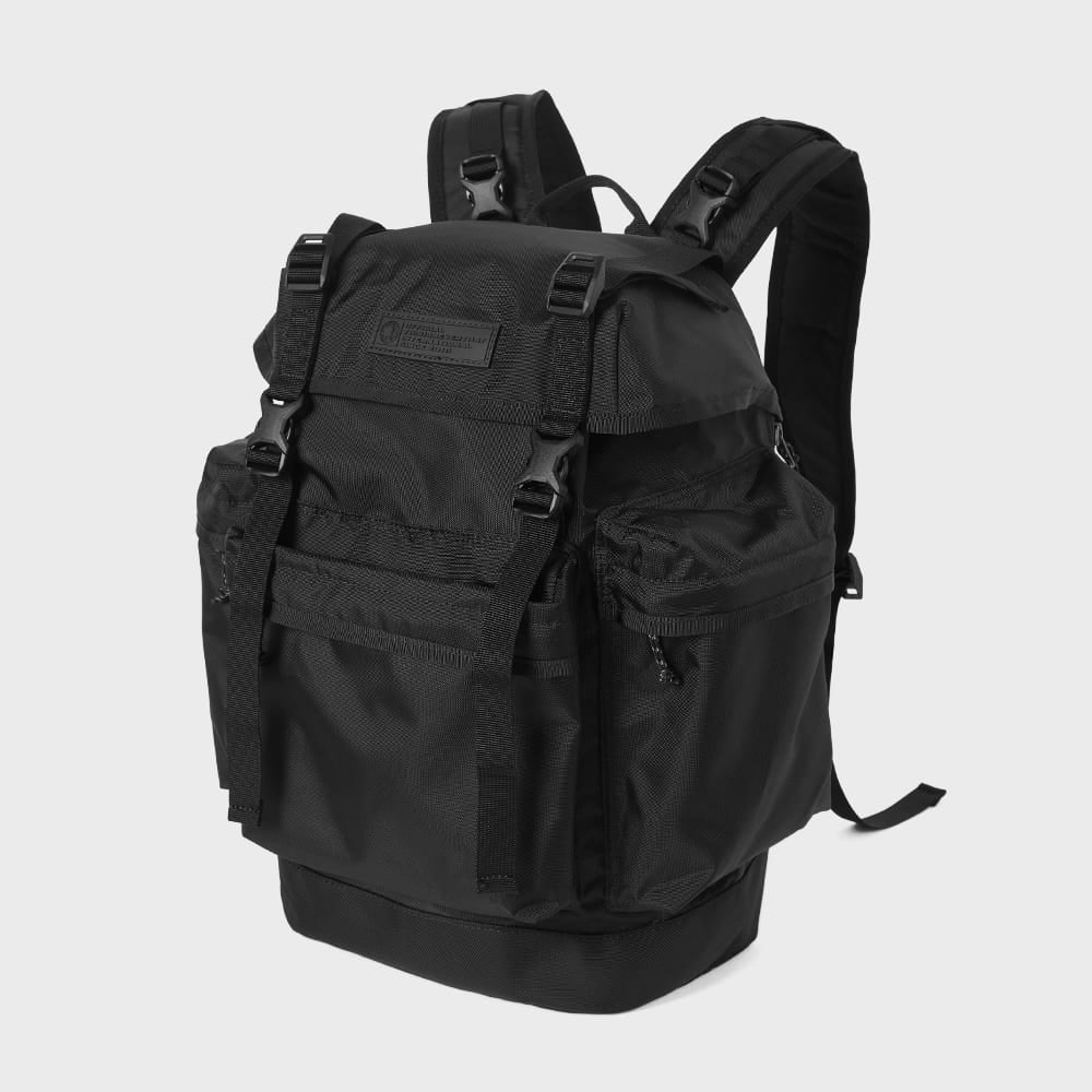 ディスイジズネバーセッド ナイロンリュック ブラック 15,534円