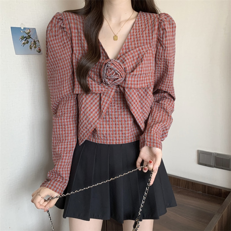 ブラウス トップス リボン ノーカラー Vネック プルオーバー リボン チェック柄 パフスリーブ 長袖 大人可愛い シンプル 上品 お洒落 こなれ感 デート お出かけ 休日 デイリー 普段使い