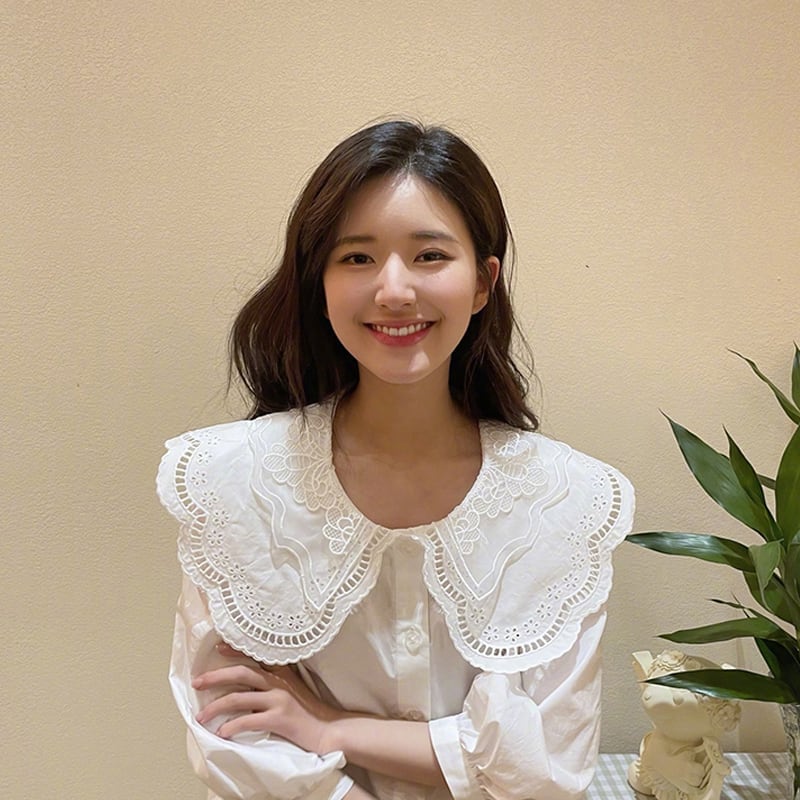 白 ブラウス シャツ 無地 l パフ袖 長袖 小顔 レース ビッグカラー トップス 着回し ガーリー ラブリー きれいめ 襟付き 可愛い モテる レディース ホワイト コーデ 春 夏 シャツ 小