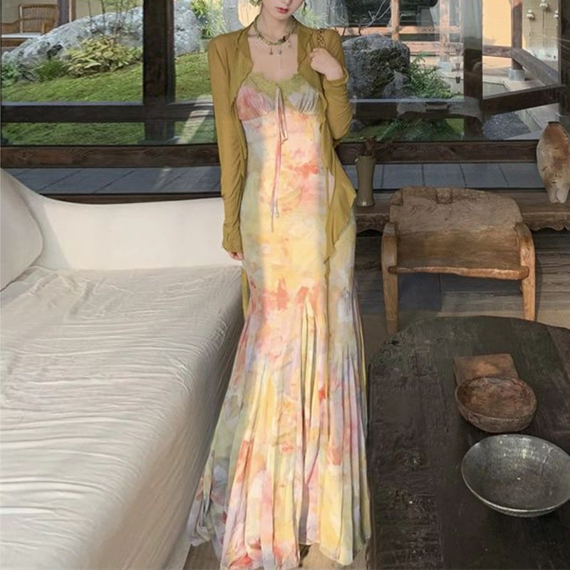 魅力的なレディースの春と秋のツーピースセット: フリル付きの長袖カーディガントップフィットしたウエストフィッシュテールのホルターネックドレス