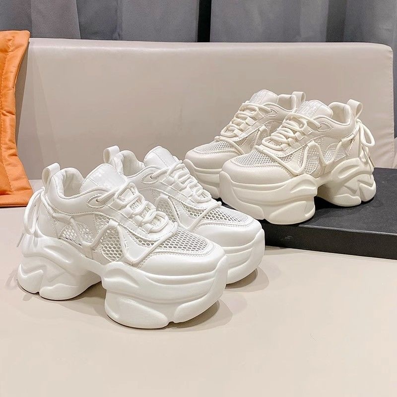 厚底スニーカー厚底サンダルスニーカースタイルアップ！ヒールパンプス2024 韓国ファッション厚底スニーカーメッシュ通気性高さ増加カジュアルスニーカー