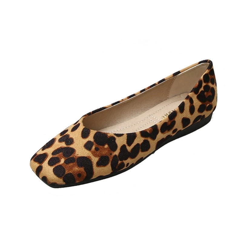 500円OFFクーポン レオパード パンプス レディース 歩きやすい ぺたんこ シューズ スクエア トゥ フラット 履きやすい オフィス 通勤 リクルートシューズ 走れる 美脚 パンプス レディース