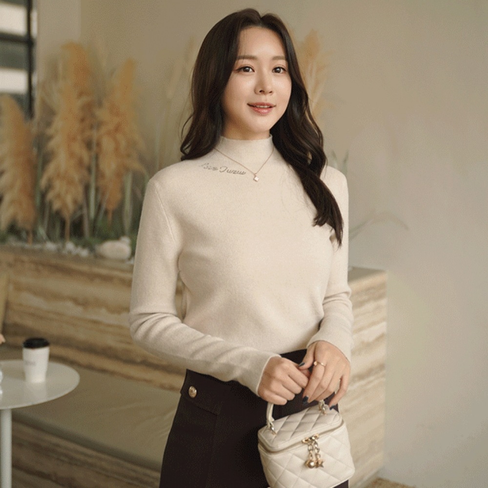 クリック＆ファニーウィンクレタリングハーフポーラーニット