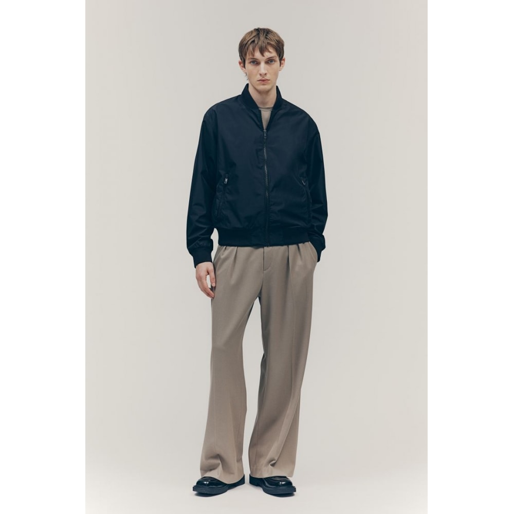 H&M ライトウェイトボンバージャケットレギュラーフィットブラック