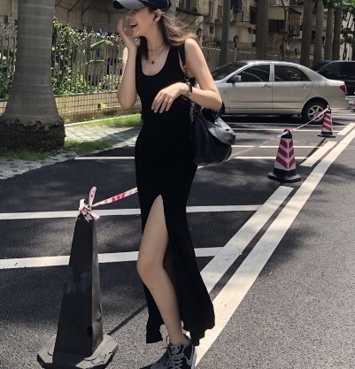 ワンピース ロング丈 袖なし ノースリーブ Uネック タイト アシンメトリー デザイン 美ライン サイドスリット 伸縮性 カラバリ かわいい 大人可愛い きれいめ シンプル カジュアル 大人 上品