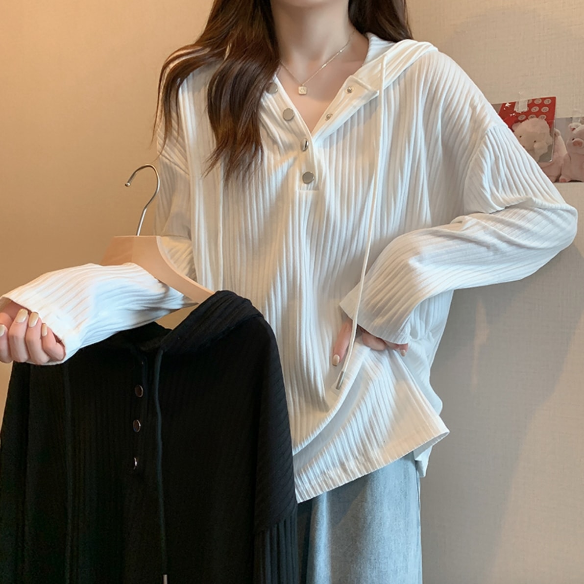 トップス デート シャツ ブラウス カットソー 袖あり 長袖 かわいい 大人可愛い きれいめ シンプル カジュアル 大人 上品 おしゃれ お洒落 主役級 存在感 春 秋 10代 20代 30代
