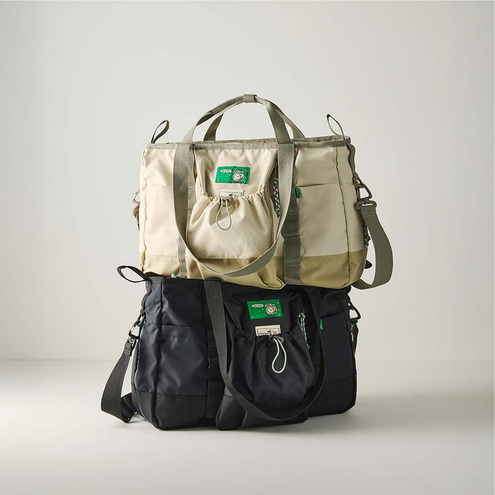 マルチスクエアバッグ 大容量 多収納 2WAYショルダー付き 拡張可 トートバッグ 万能トート 旅行 アウトドア