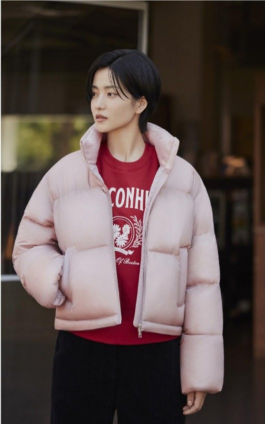 [キム·テリ 着用 モデル] 女性 フリース ビッググラフィック クロップ マンツーマンTシャツ_PHE4TR2010 韓国の人気ファッションブランド