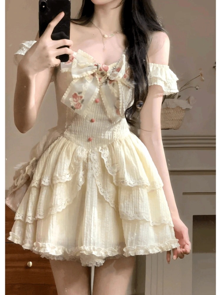 ウエストを細くするデザイン大きなリボンと小さなフライングスリーブを備えた夏の女性用の純粋な欲望スタイルの甘いショートスカート女性用プリンセスドレス