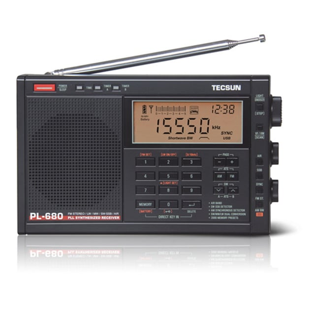 お気に入りの Tecsun PL-680 SBB/PLL合成ステレオラジオ / FMデジタル
