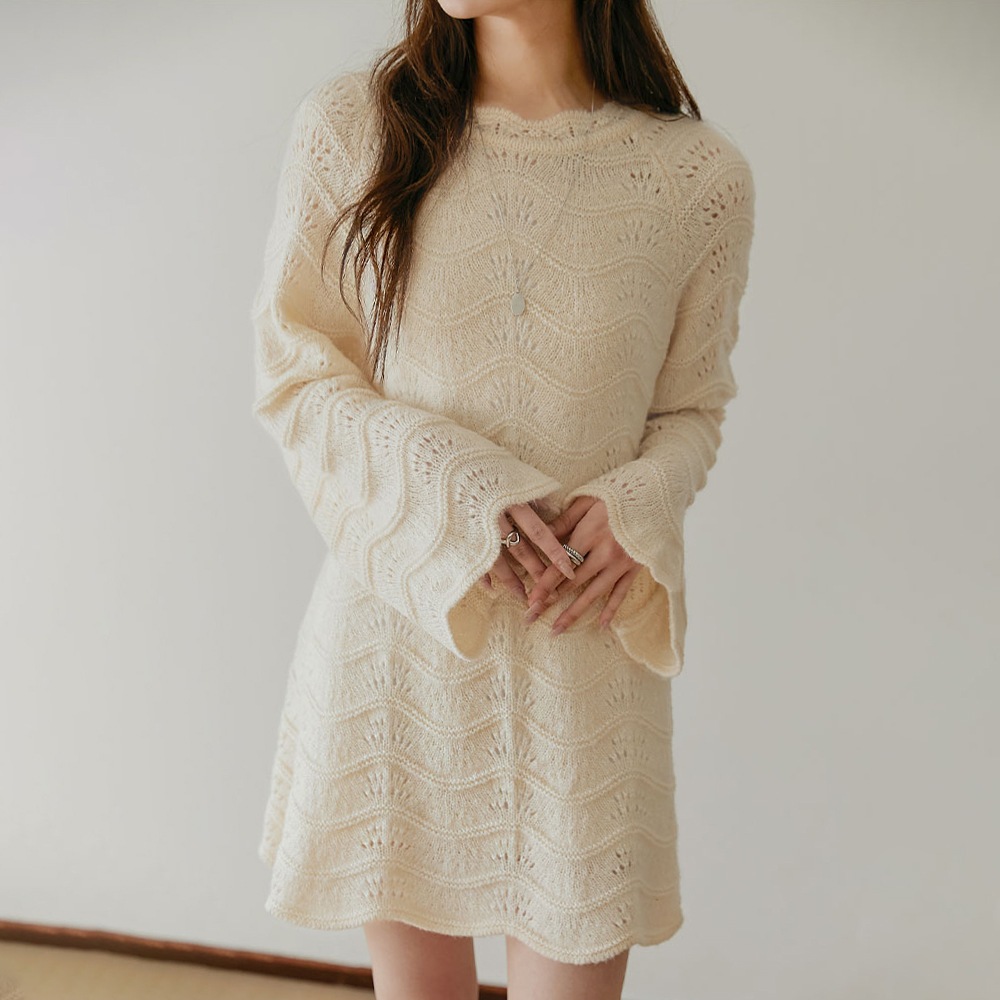 カミンパンチングスカラップニットワンピース 8,145円