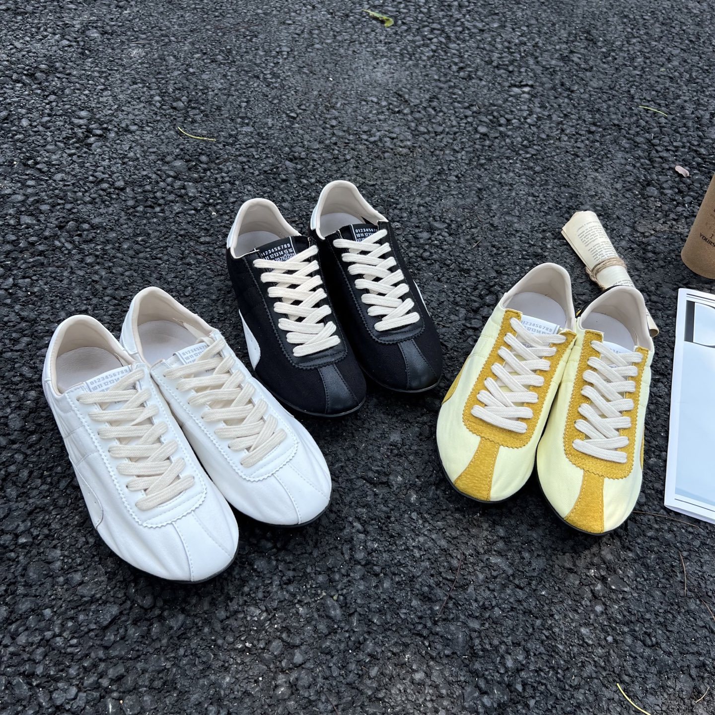 本革レトロカジュアルスポーツシューズ女性用2025年春夏新作カラーマッチングレースアップフラットソールフォレストガンプシューズソフトソールドイツ製トレーニングシューズ