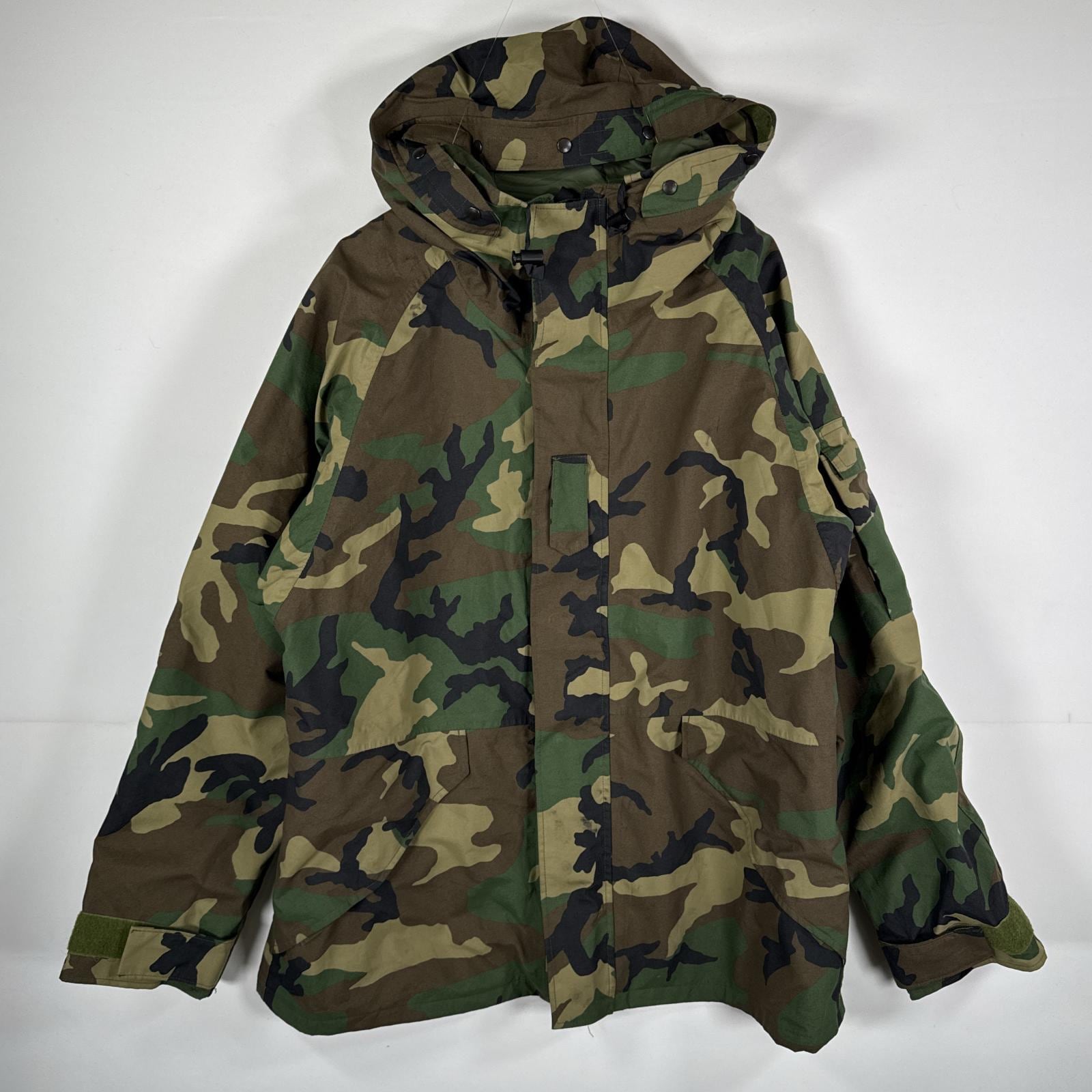 古着 ミリタリージャケット ECWCS GORE-TEX ウッドランドカモ ゴアテックスパーカー 米軍 実物 迷彩 カモフラ large regular ブラウン メンズ
