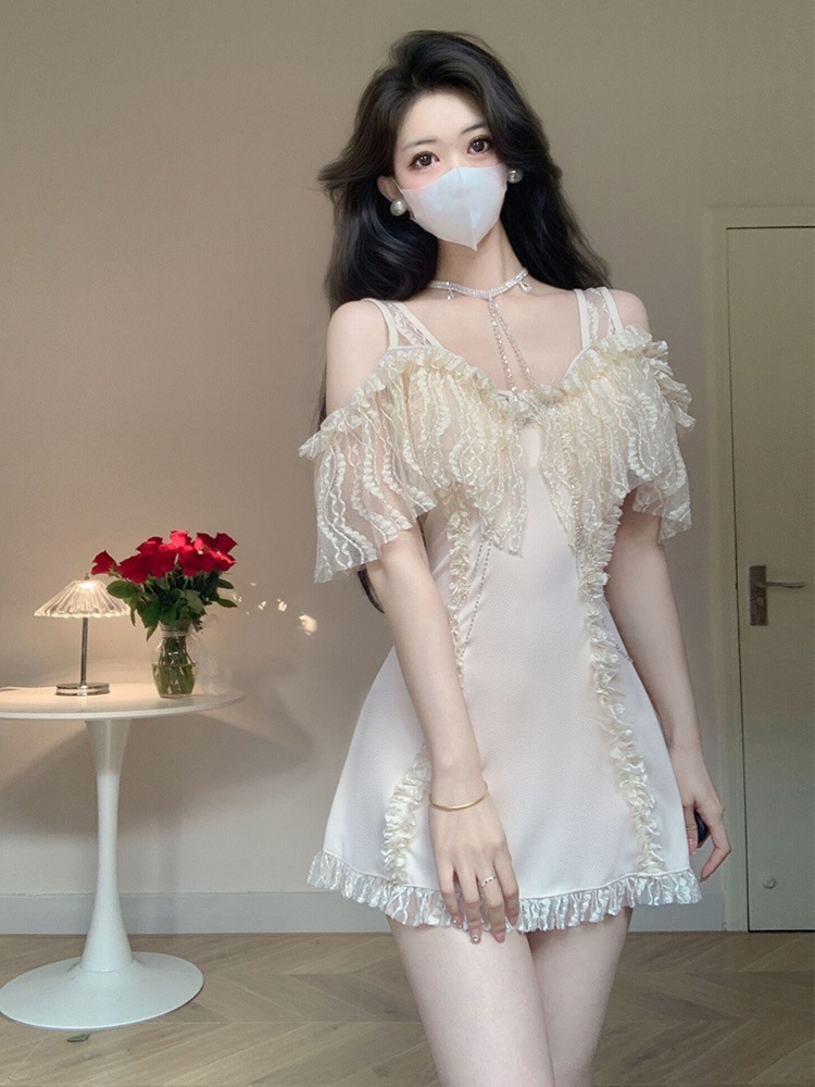 フェアリー＆スイートスタイルの女性用水着お腹周りをカバーして着痩せ見える夏のコンサバワンピーススカート風自立ボトムス旅行用温泉水着